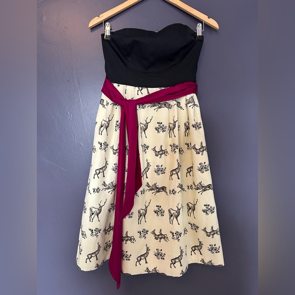 ANTHROPOLOGIE Postmark Conifer Herd Strapless Fit Flare Dress EUC Size 2 - Picture 2 of 11